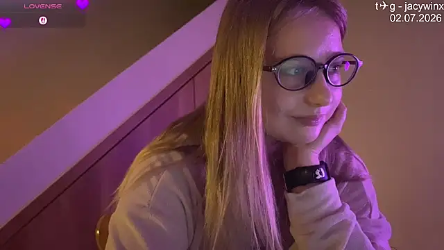 JacyWinslat live