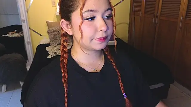 attenea_cutte live