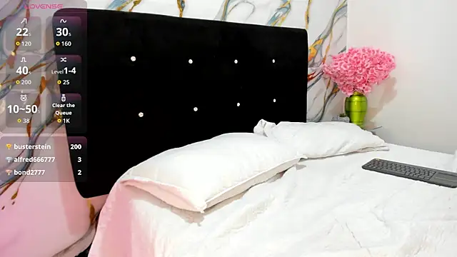 RoxanaBorns_ live