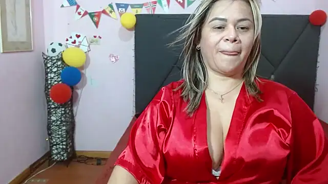 pamela_echeverria live