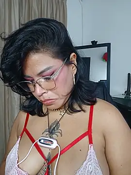 Aurorasaenz_ live