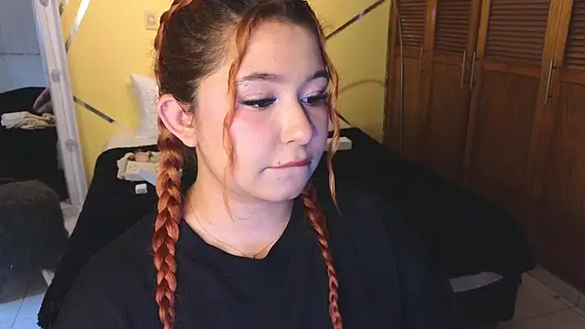attenea_cutte live