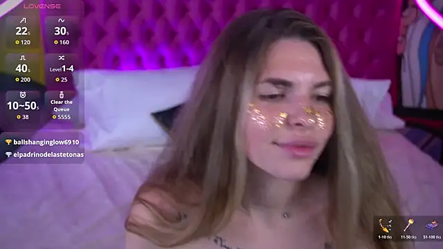 DanielaReign live