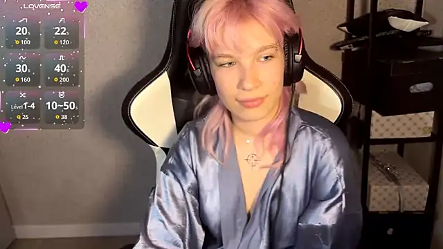 NerissaDeloria live