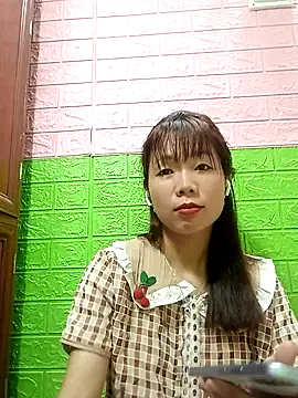 AmyLinee01 live