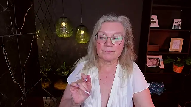 NataliMellow live