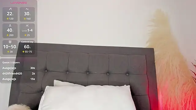 hanna-baker01 live