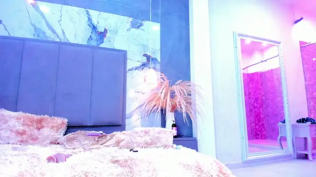 Coral_Rousee live