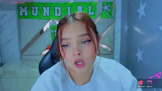 mia_foster_t live