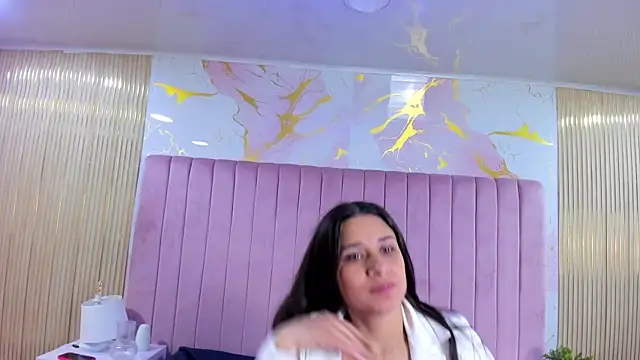 EmmyRossil live