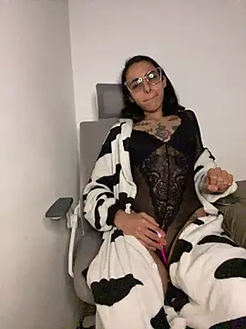Poison_Ivy_29 live
