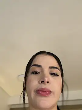 Bella_jagger live