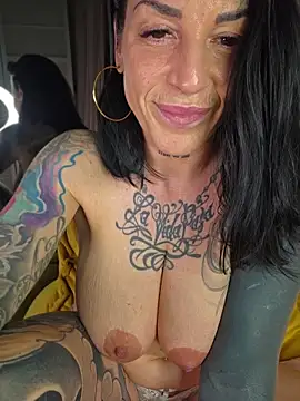 EmilyDiazofficial live