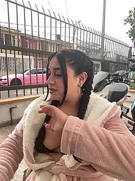 MiaSanchez_Pink live