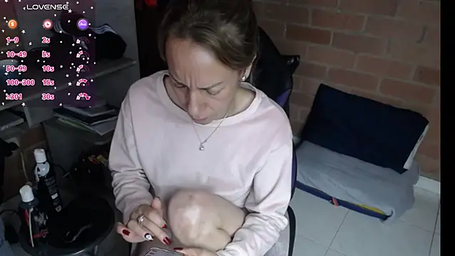 cristin_doll_ live