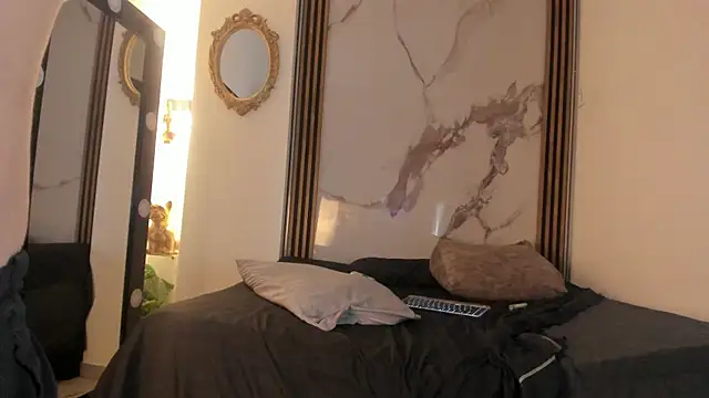 Laura_serena live