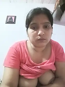 Ritika_singh71 live