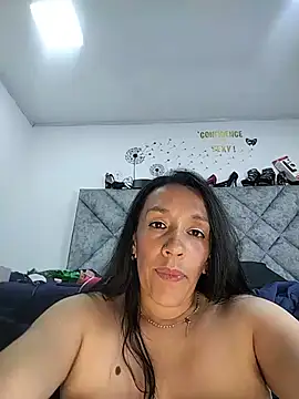 Shantey_Laurent live