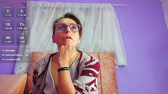 Ava_Raye live