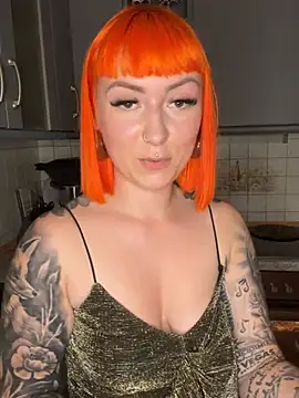 ScarletVixenLive live
