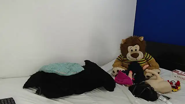 EmmilyConnor live
