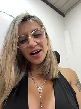 Isabella_varella- live