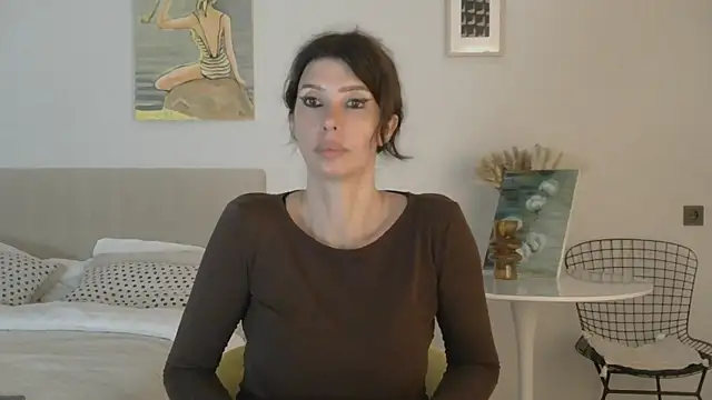 WhiteQueen888 live