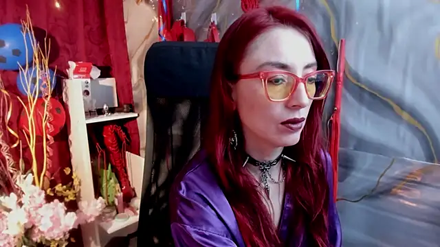 Queenscarlettsecret live