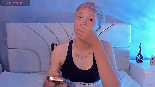 vane_grey live