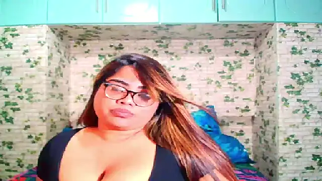 Indian_Lola00 live