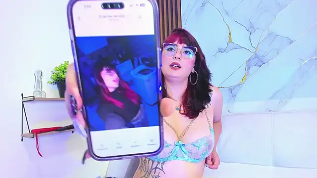 Ela_Queens live