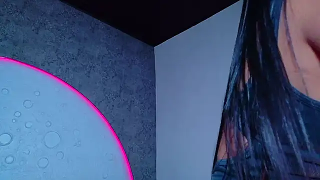 ReinaChloe live