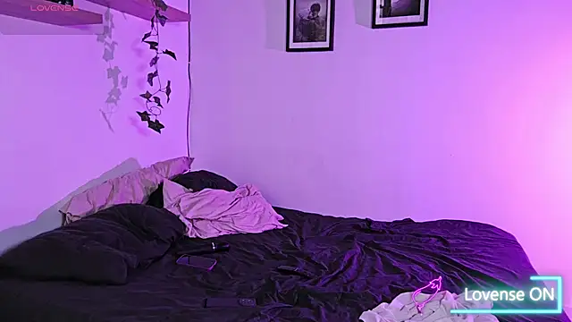 Mia_belmont live