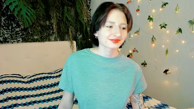 Kira__Cutie live