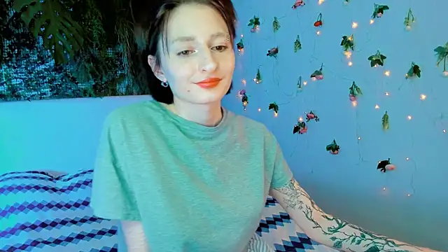 Kira__Cutie live