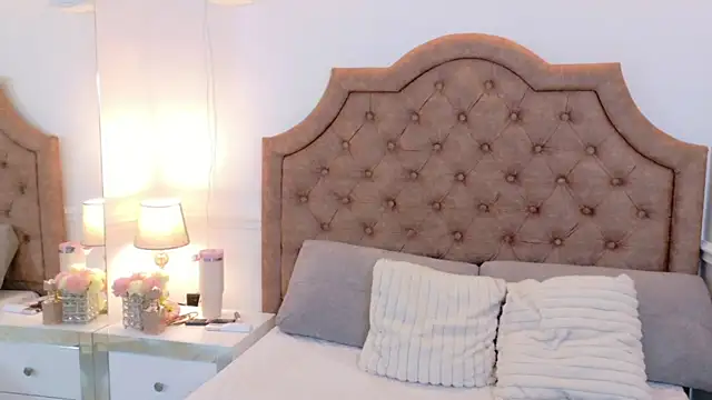 SophiaCollinss live