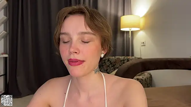 Lolatatee live