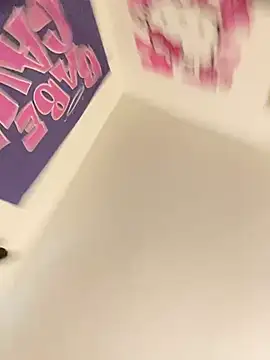 LolaLooney live