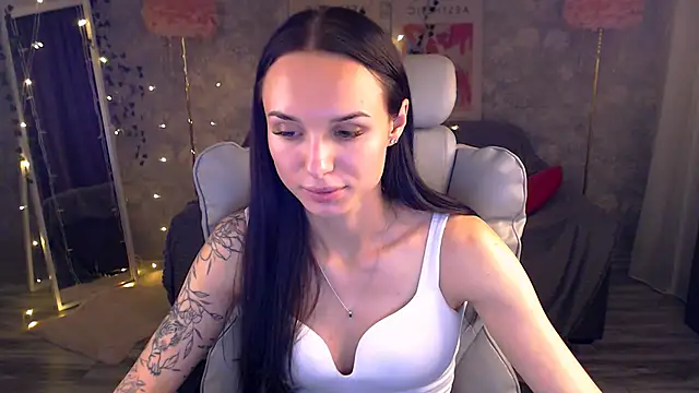 NicoleMerz live