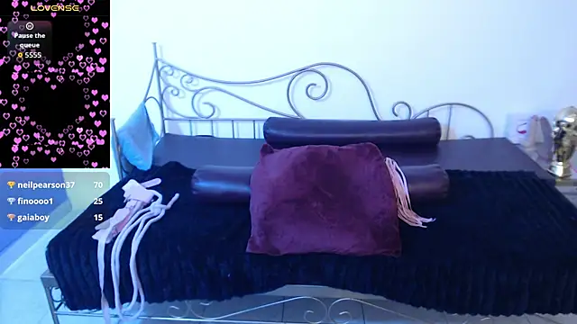 Roxanne_vale live