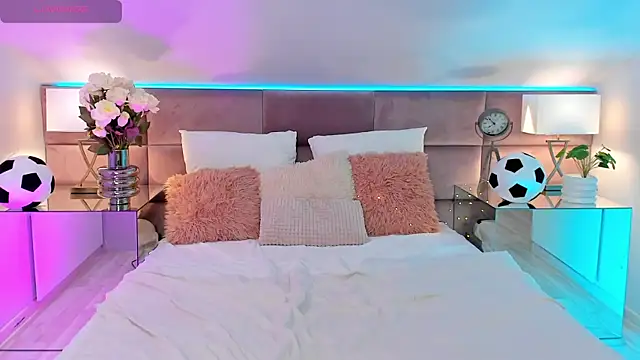 MiaMuse live
