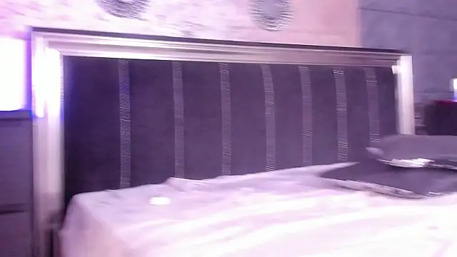lauryncooper live