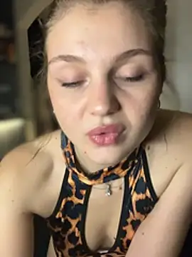 Emaline_Fane live