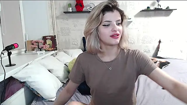 AleksandraJames live