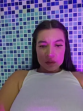 Pretty_Julieta live