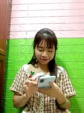 AmyLinee01 live