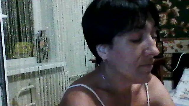 SunnyAmorre live