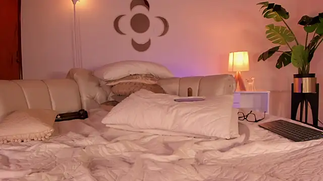 rachell_queen_ live