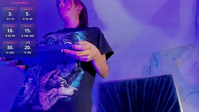 Derieri_Blush live