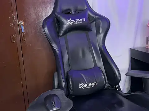 BigTitsGirl04 live